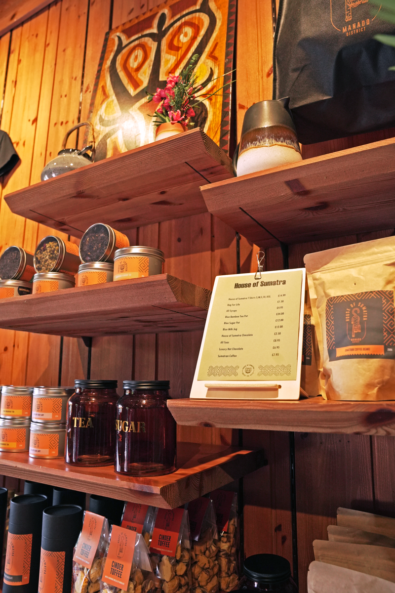 Hos Shelves