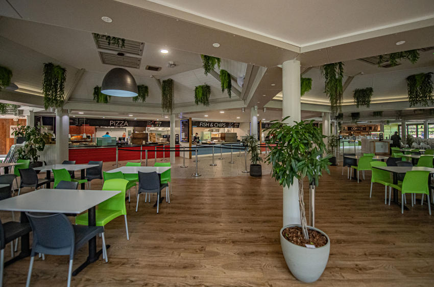 F&B Dining 76